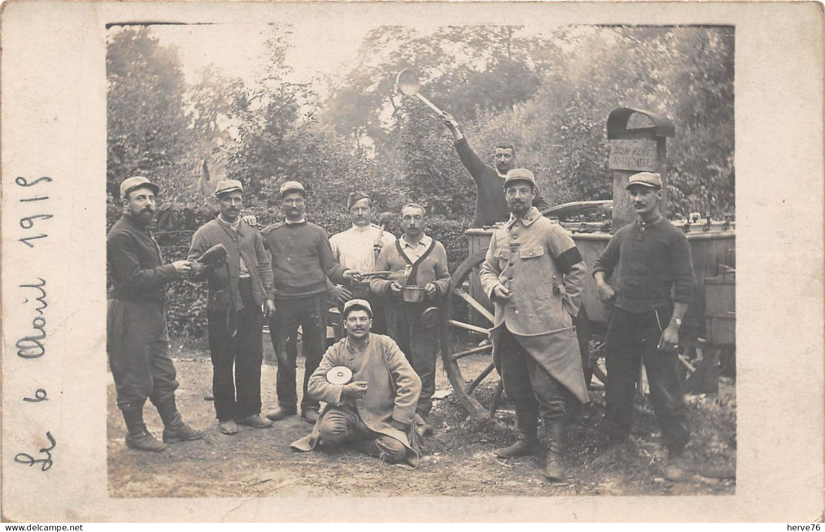 Militaria - Carte Photo - Soldats  - Régiment - N° 169 Sur Un Col - Août 1915 - Régiments