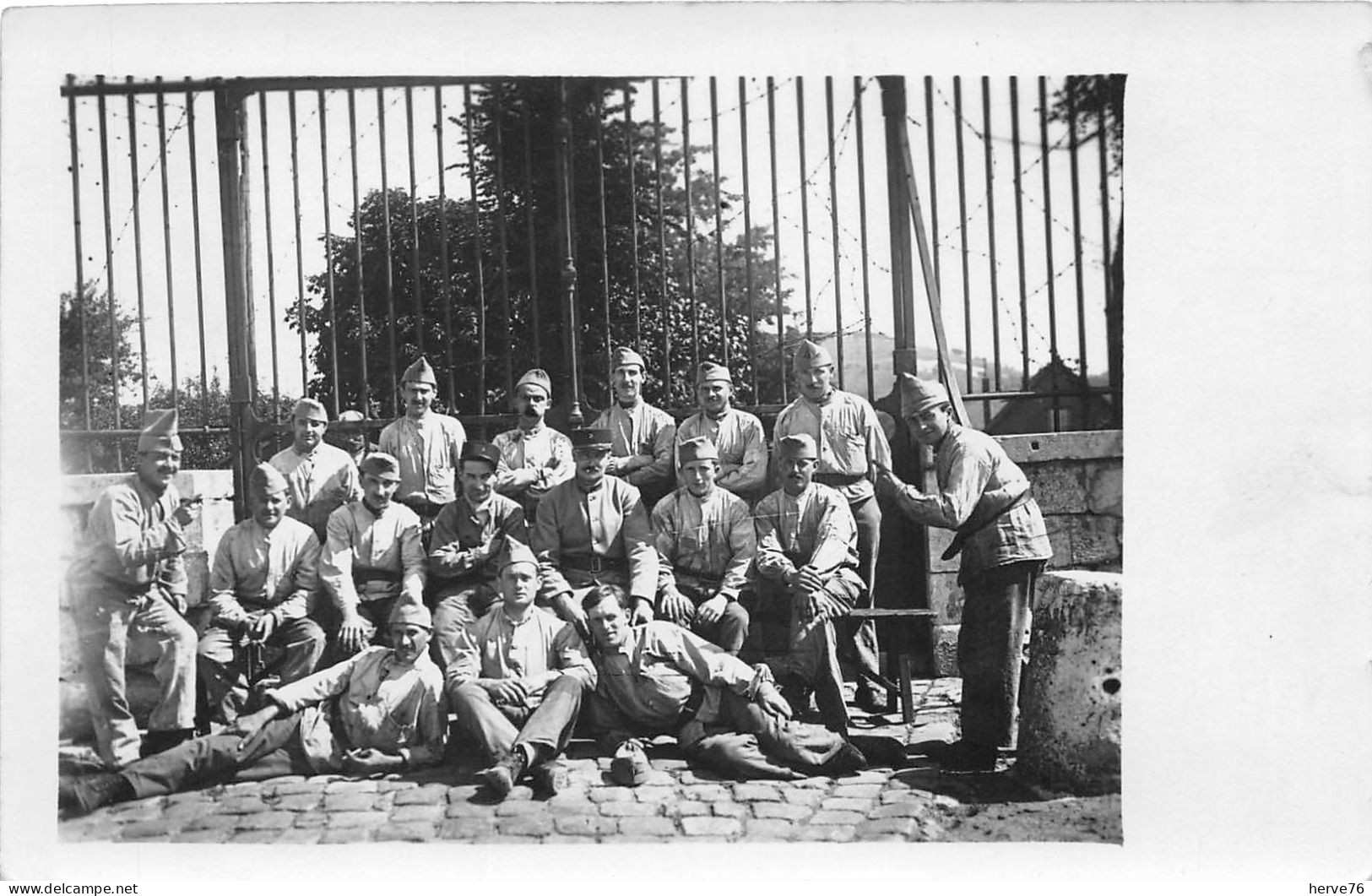 Militaria - Carte Photo - Soldats Du 3ème Régiment - Regimente