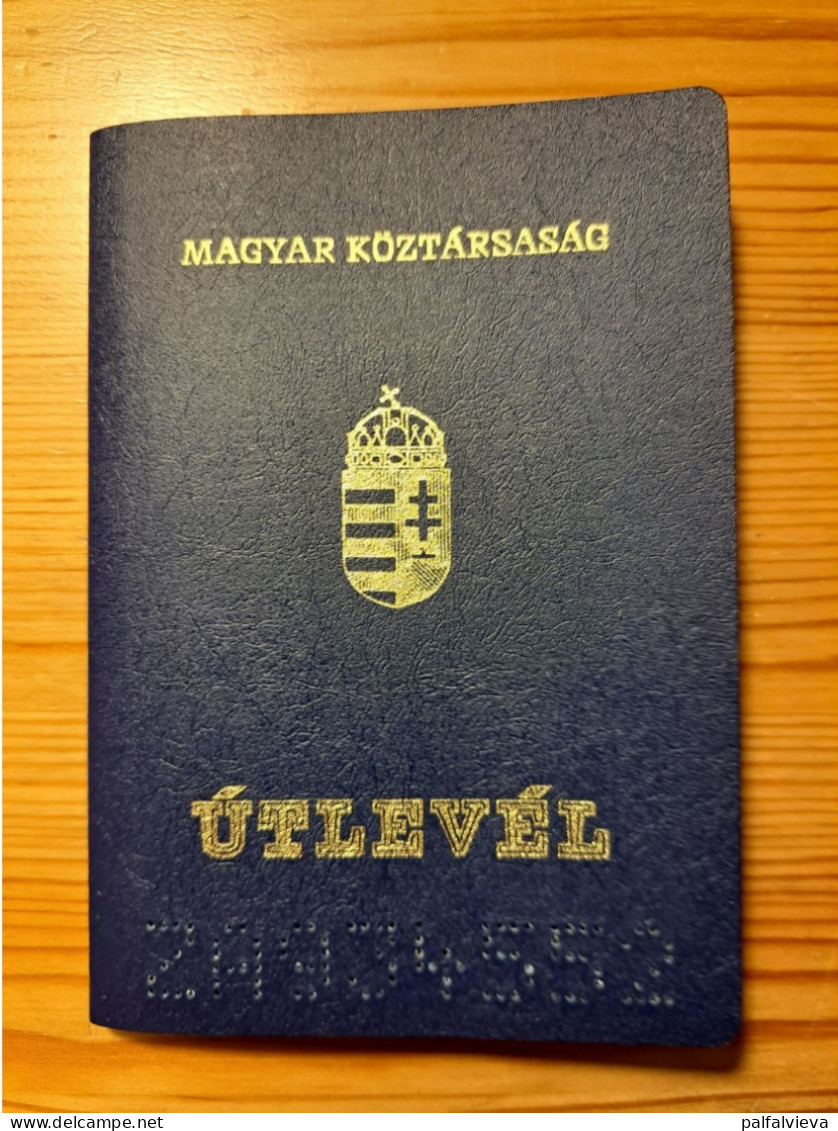 Passport 1999. - Hungary - Documenti Storici