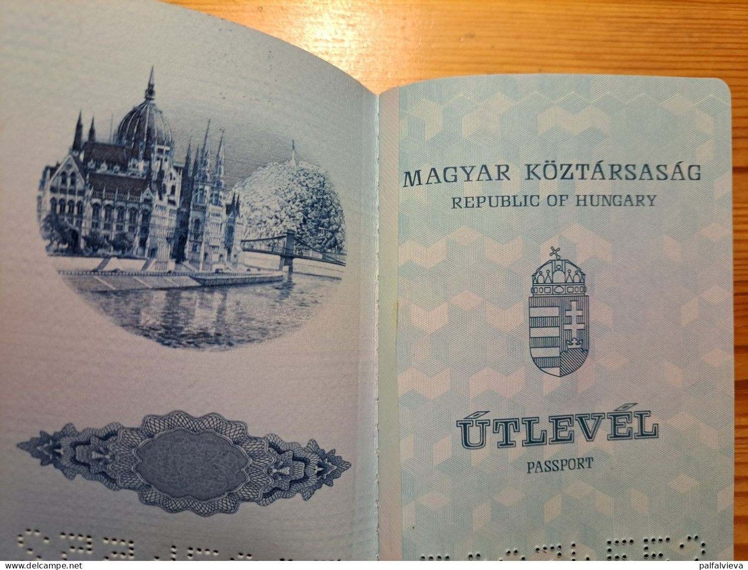 Passport 1999. - Hungary - Historische Documenten