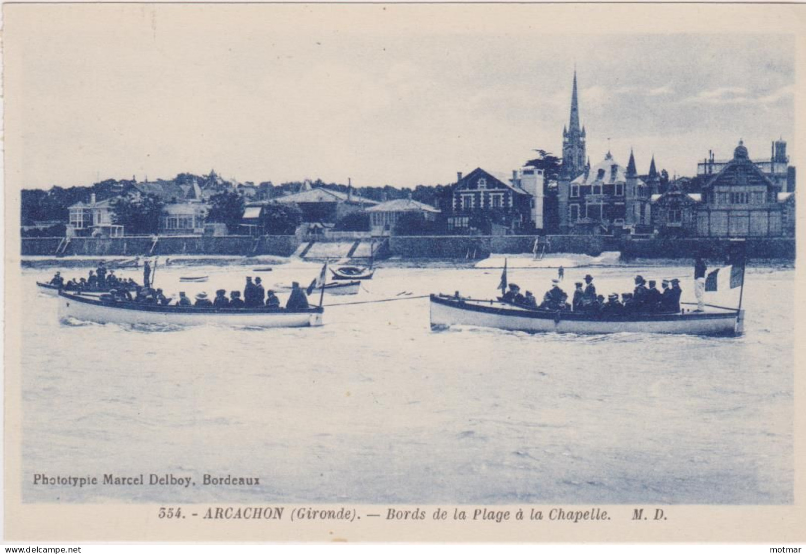 Arcachon, Bords De La Plage à La Chapelle, Barques, Drapeaux - Andere & Zonder Classificatie