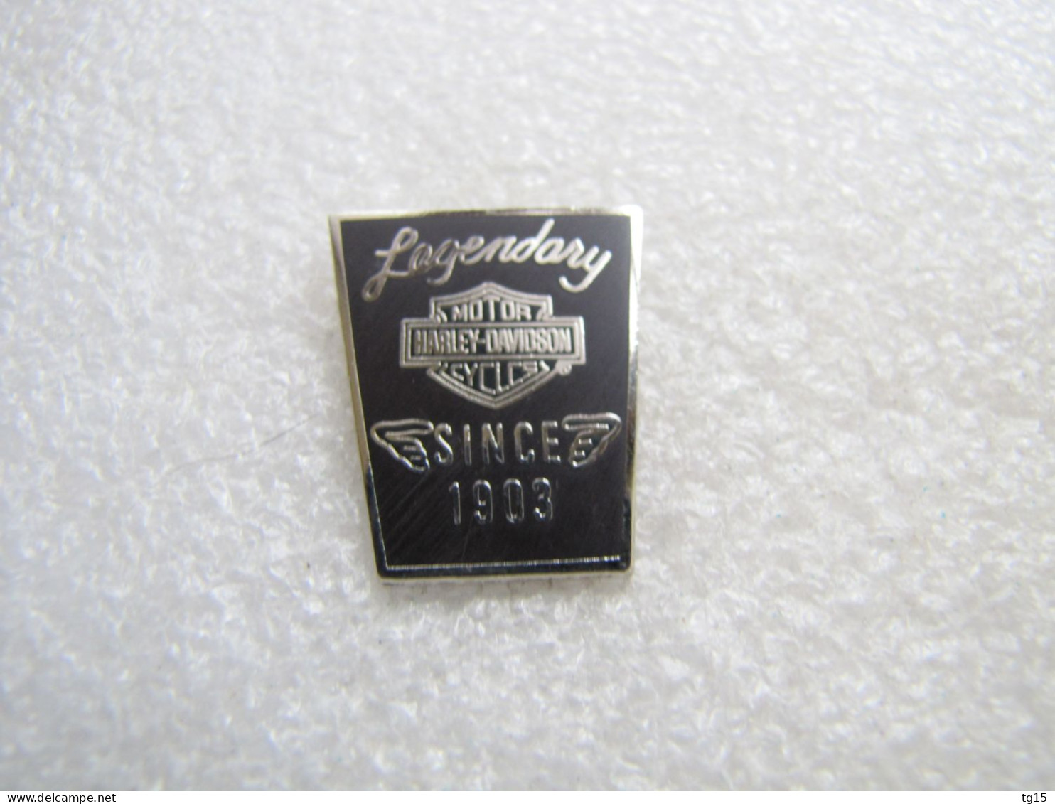 PIN'S   MOTO  HARLEY DAVIDSON   LEGENDARY  Email De Synthèse - Motorbikes