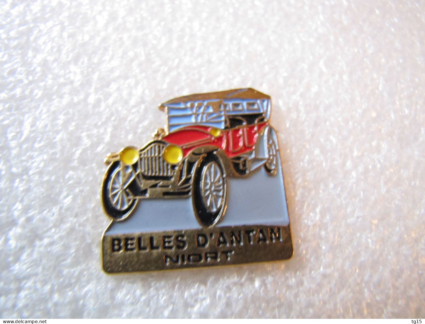 PIN'S   ROLLS ROYCE  SYLVER GHOST  BELLES D'ANTAN  NIORT - Altri & Non Classificati