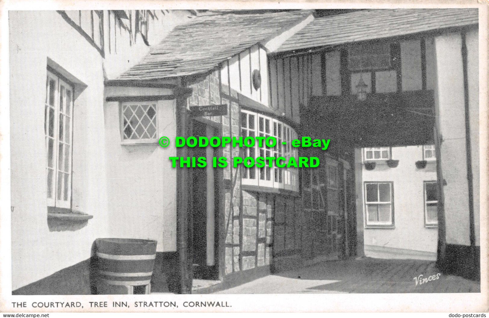 R548536 Cornwall. Stratton. Tree Inn. The Courtyard. Vinces - World
