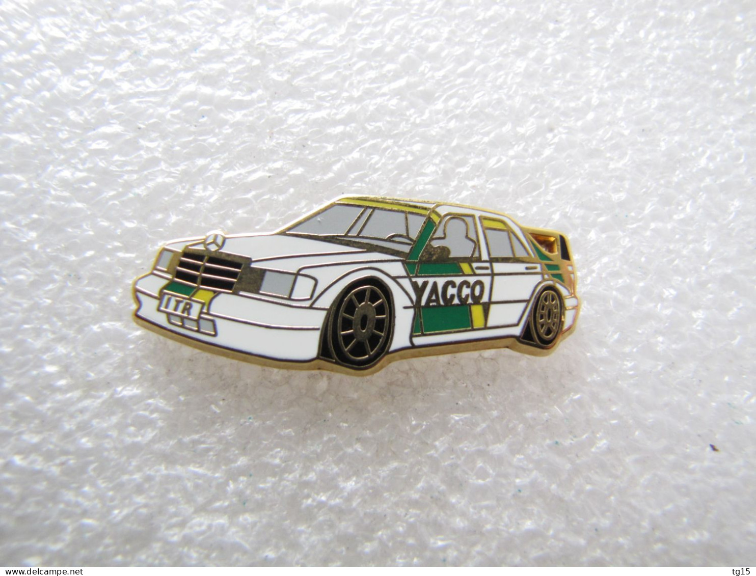 PIN'S       MERCEDES-BENZ   190   YACCO  DTM   ARTHUS BERTRAND - Mercedes