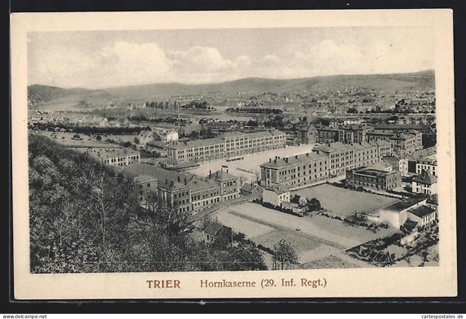 AK Trier, Blick über Die Hornkaserne Und Stadt  - Trier