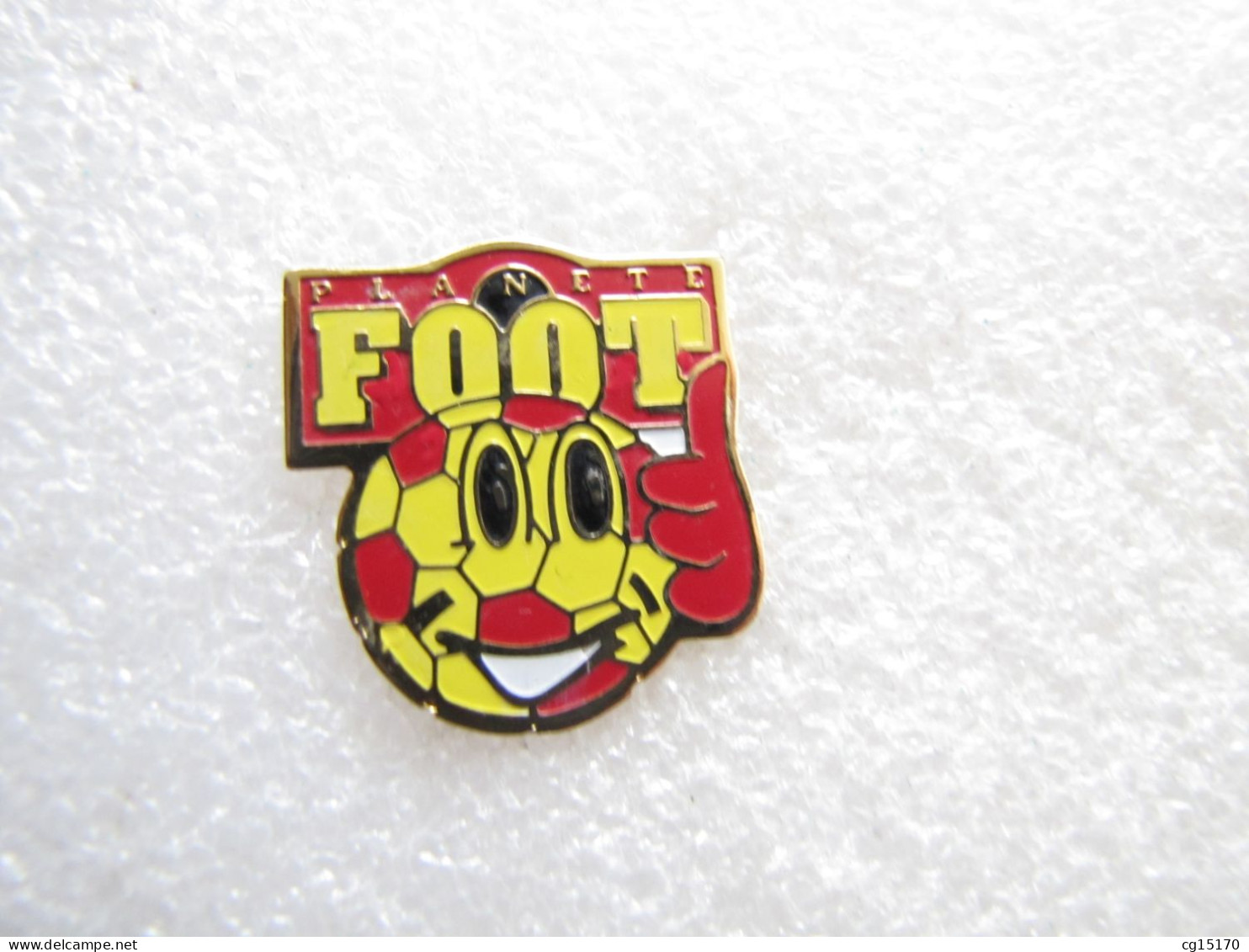 PIN'S   PLANETE FOOT  MÉDIA - Football