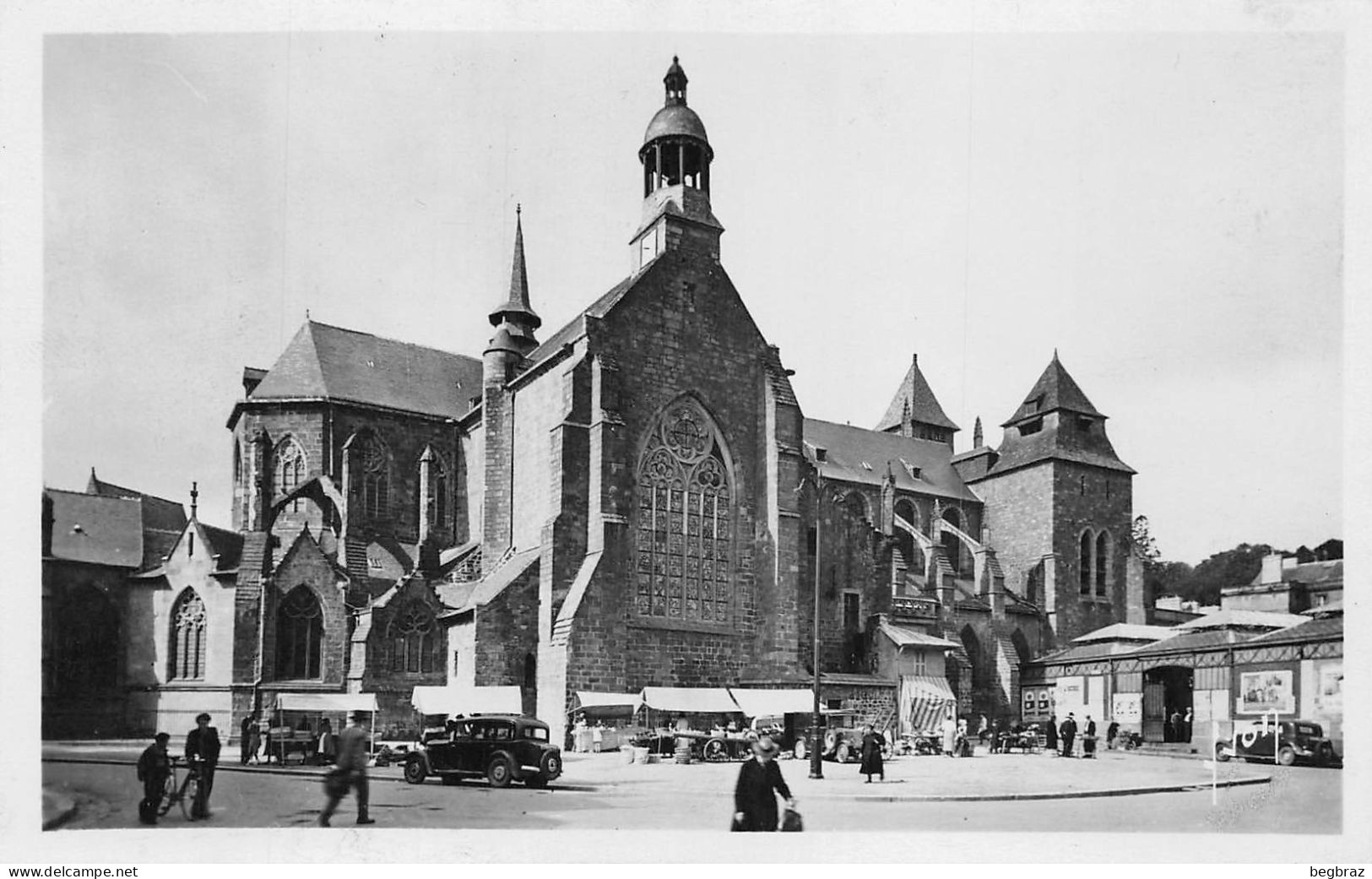 SAINT BRIEUC    PLACE  CATHEDRALE  HALLES   MARCHE - Saint-Brieuc