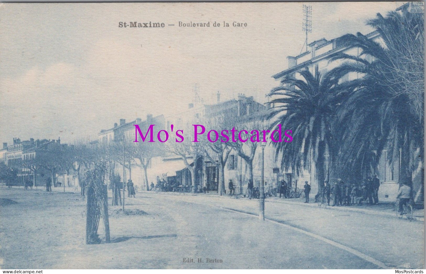 France Postcard - Sainte-Maxime, Boulevard De La Gare   DZ256 - Sainte-Maxime