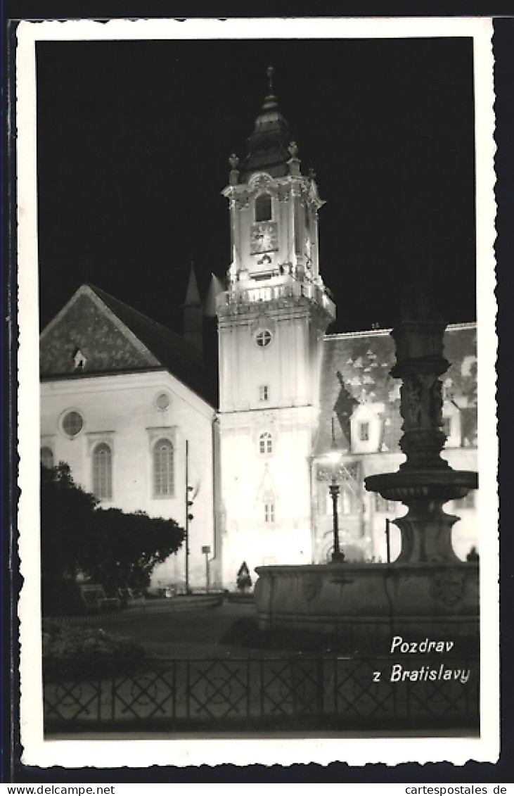 AK Bratislava, Kirche Und Brunnen Bei Nacht  - Slovakia