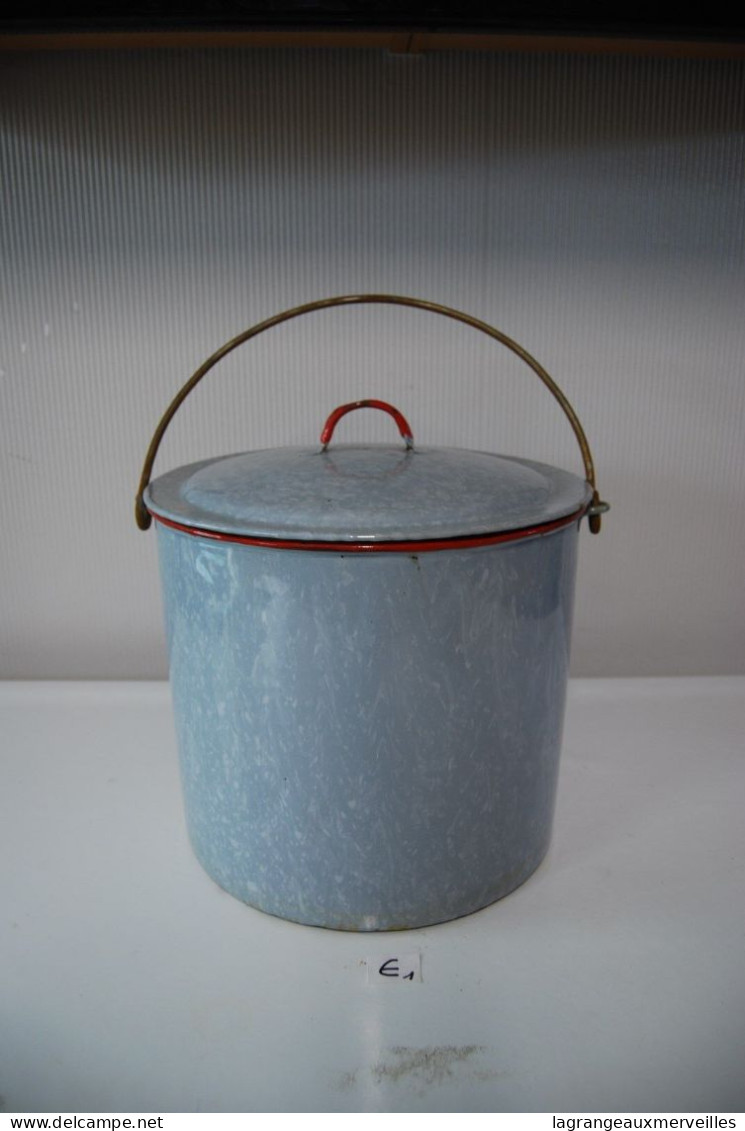 E1 Grande Casserole - émaillée - Vintage - Pots