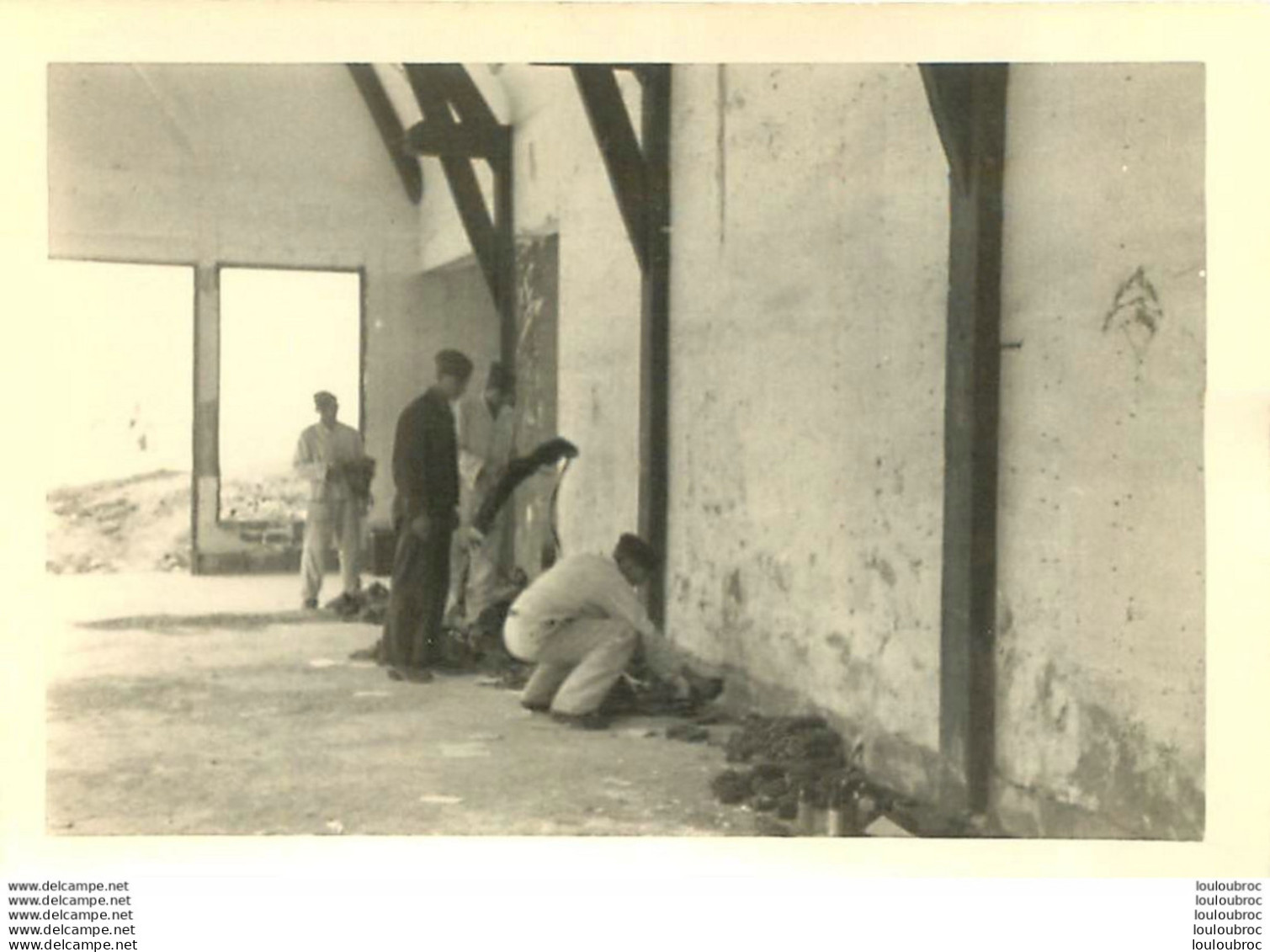 PHOTO ORIGINALE ALLEMANDE  RAID DE DIEPPE OPERATION JUBILEE 19/08/1942 PLAGE DE PUYS APRES LES COMBATS R3 - Guerra, Militares