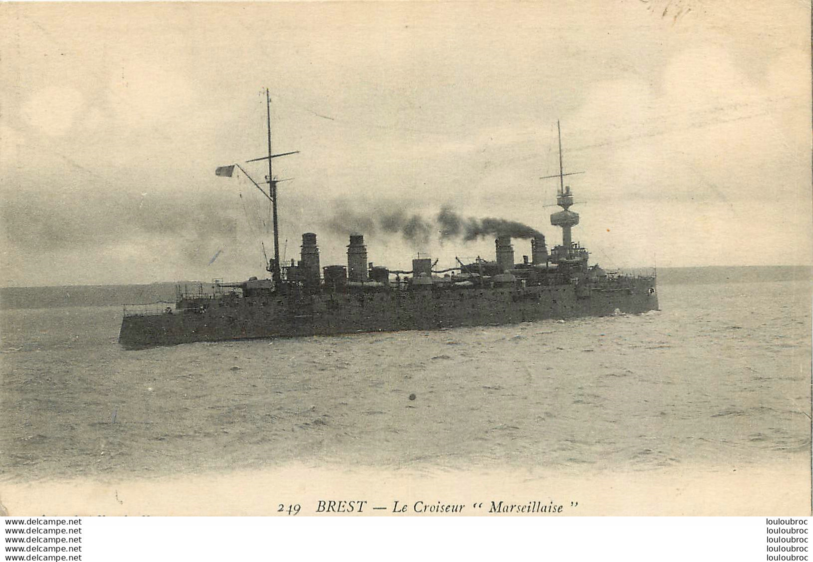 LE CROISEUR MARSEILLAISE A BREST - Guerra