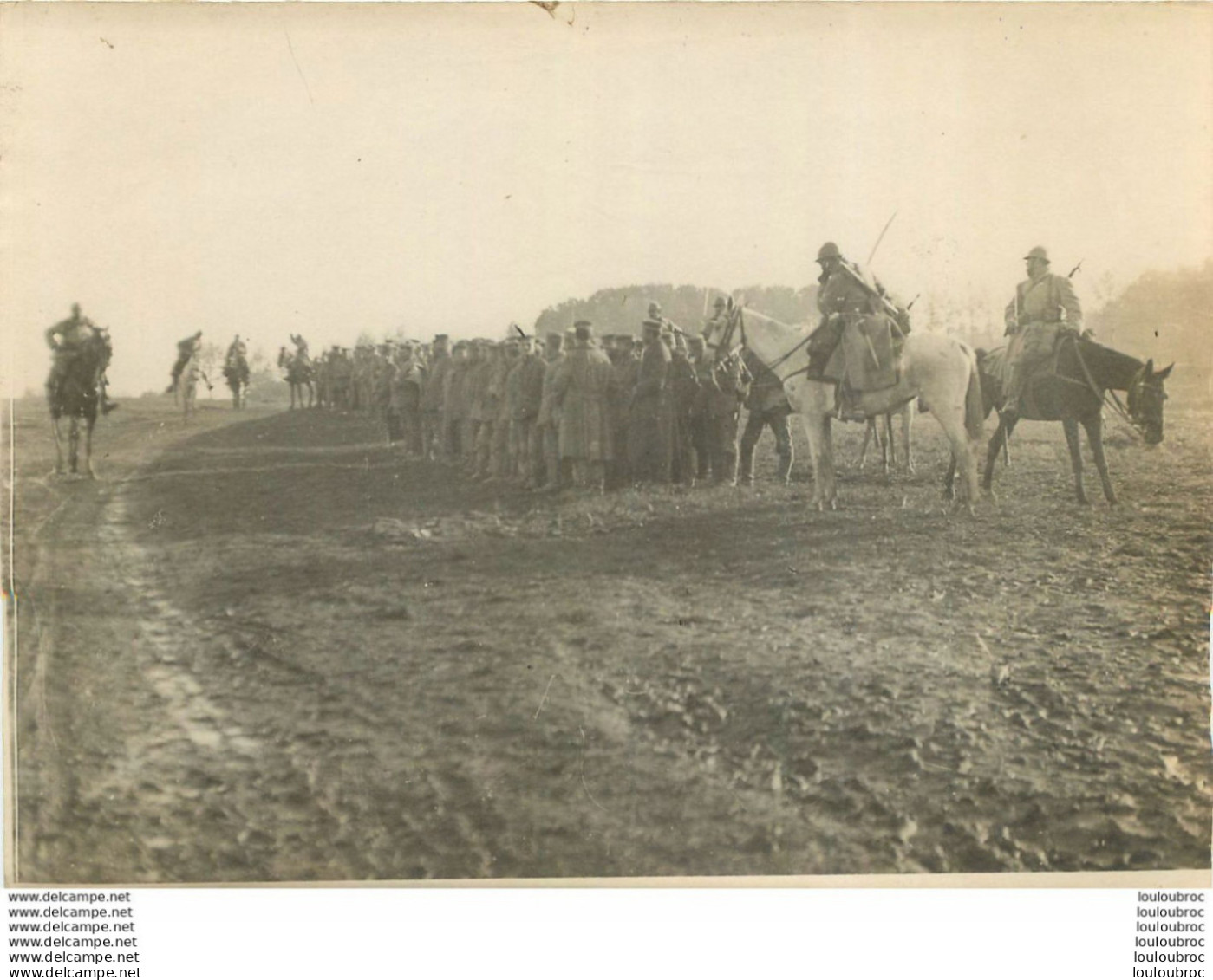 FRONT DE L'AISNE CONVOI DE PRISONNIERS ALLEMANDS GUERRE WW1 PHOTO ORIGINALE 18X13CM - Oorlog, Militair