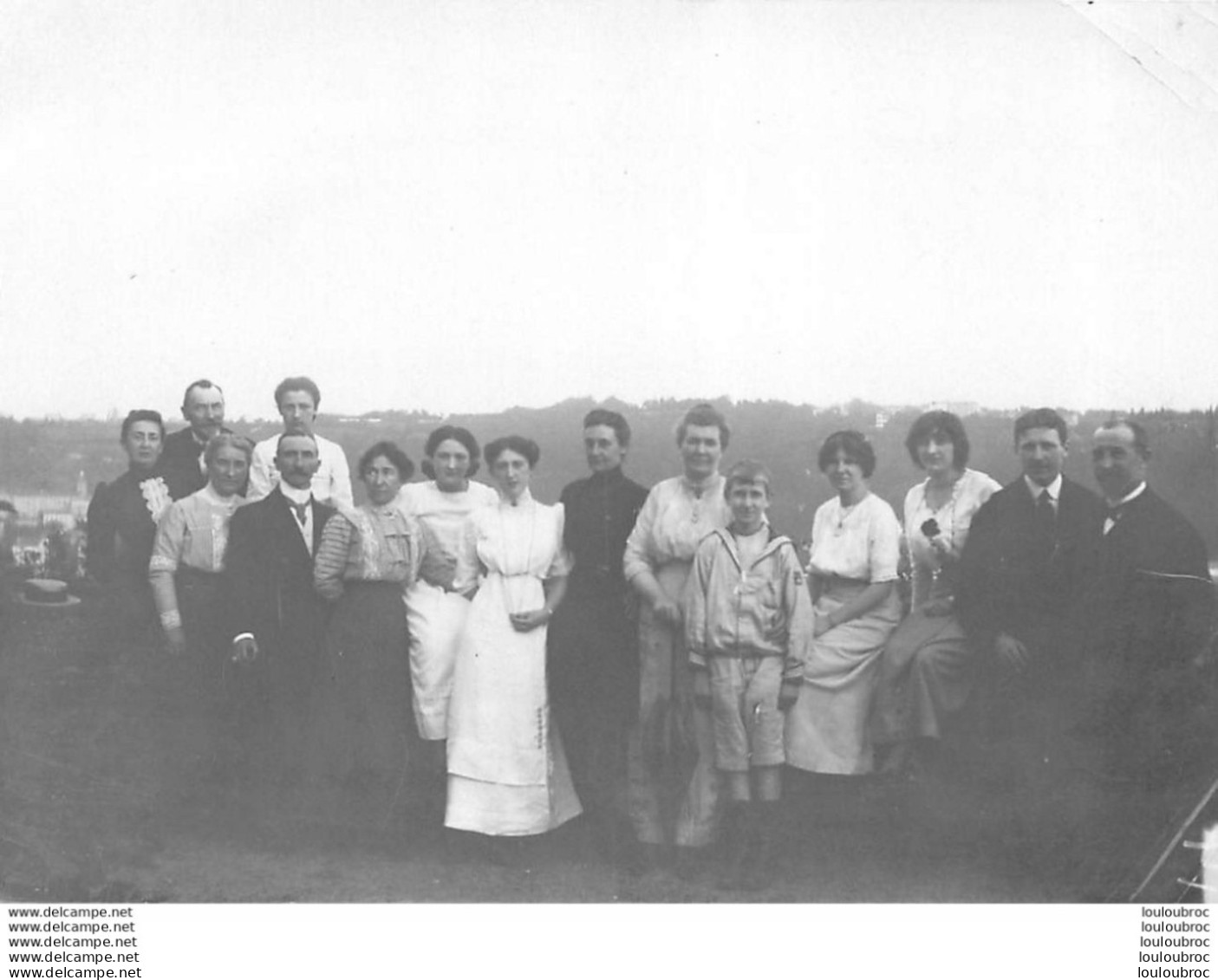 DIEULEFIT LES TILLEULS FAMILLE SOUBEYRAN OVIDE GROUPE 1909  PHOTO ORIGINALE  11 X 8 CM - Dieulefit