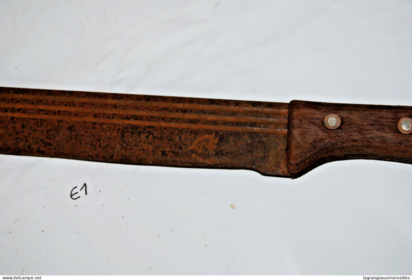E1 Ancienne machette - outil ancien - ethnique - tribal