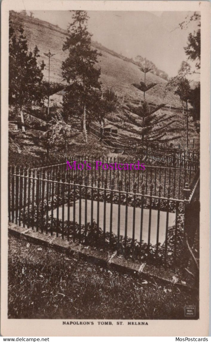 St Helena Island Postcard - Napoleon's Tomb  DZ262 - Sant'Elena