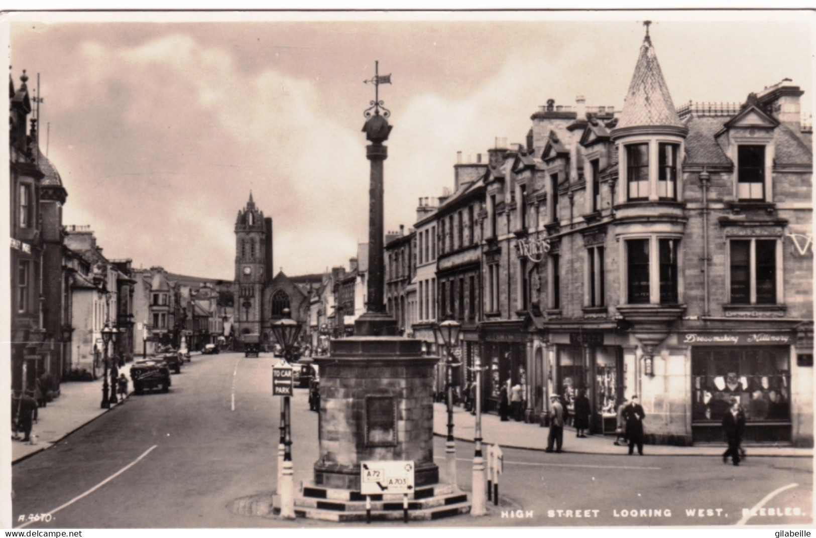 Scotland - PEEBLES - High Street Looking - Altri & Non Classificati