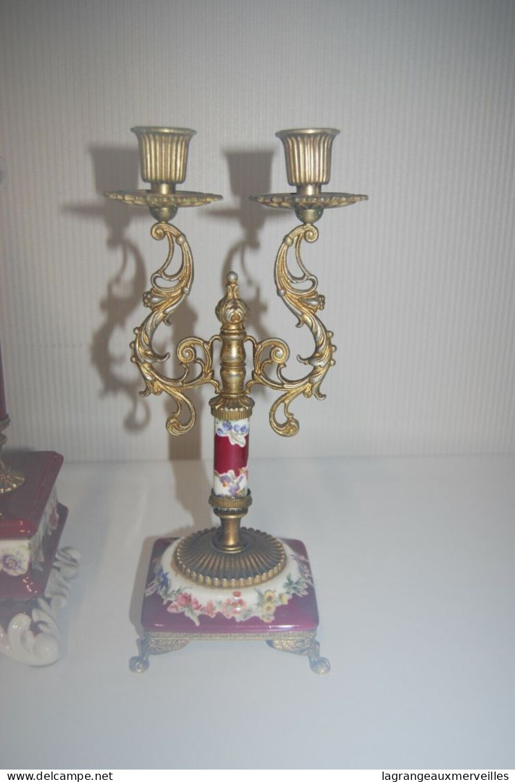 E1 Horloge et ses chandeliers - objets de vitrine - chateau - France