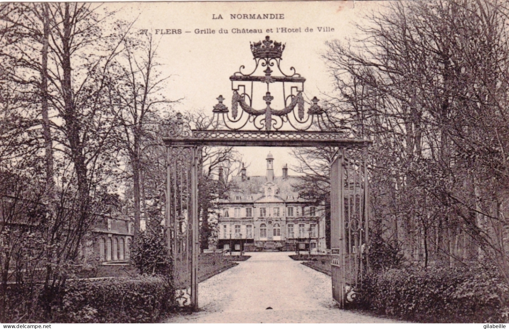 61 - Orne - FLERS - Grille Du Chateau Et L'hotel De Ville - Flers