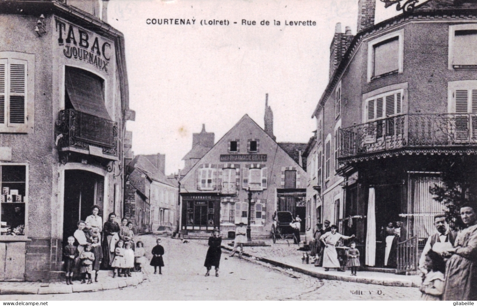 45 - Loiret - COURTENAY - Rue De La Levrette - Tabac /journaux - Courtenay