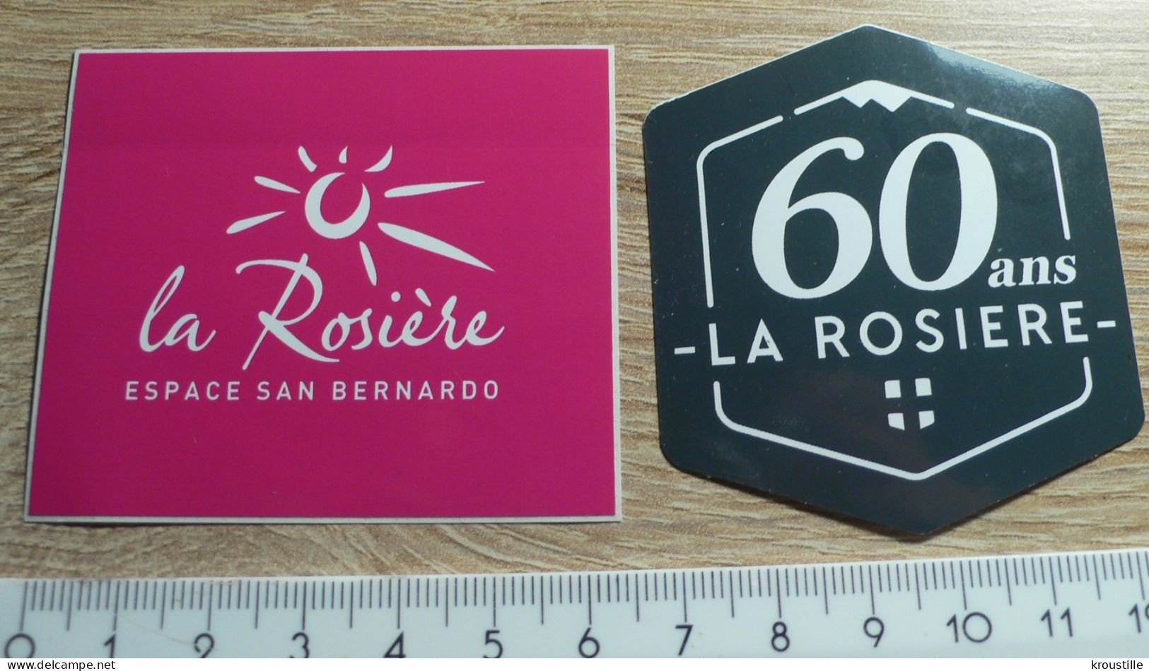 THEME SKI / TOURISME : LOT DE 6 AUTOCOLLANTS LA ROSIERE - Stickers