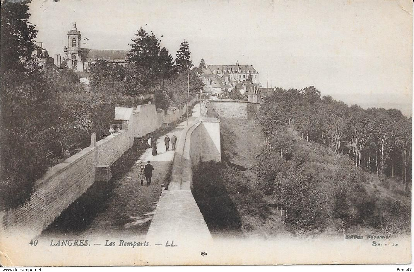 52 Langres Les Remparts - Langres