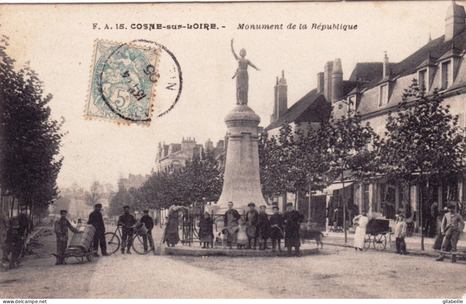 58 - Nievre - COSNE COURS Sur LOIRE  -  Monument De La République - Cosne Cours Sur Loire