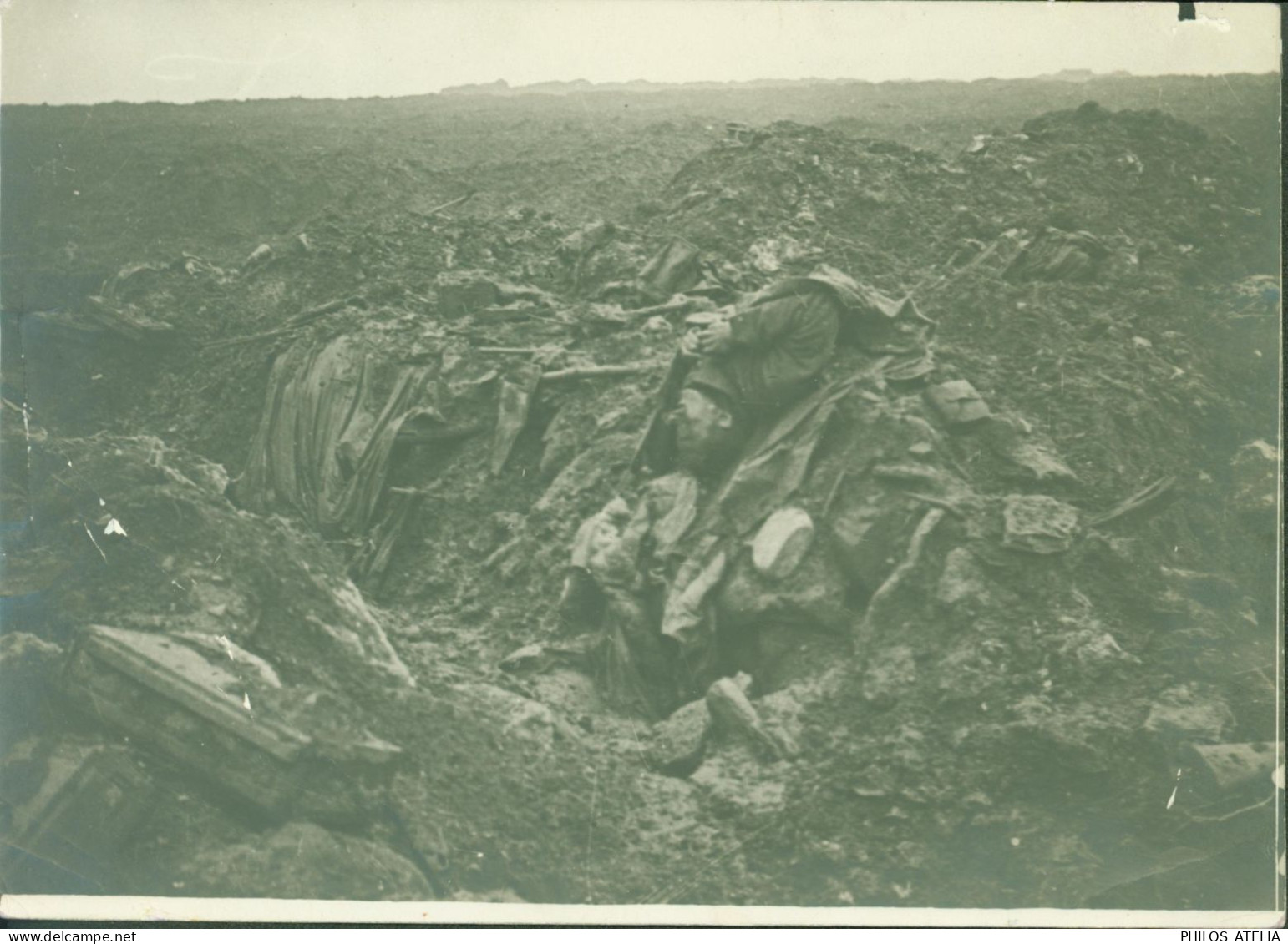 Photographie Photo Prise Par Section Photographique De L'armée Sur La Route Du Fort De Douaumont à Verdun - Guerre, Militaire