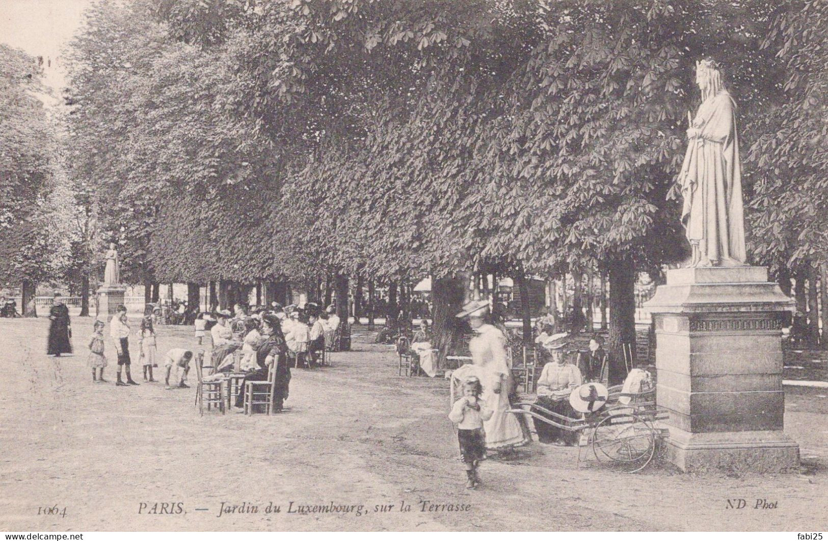 PARIS JARDIN DU LUXEMBOURG SUR LA TERRASSE - Parcs, Jardins