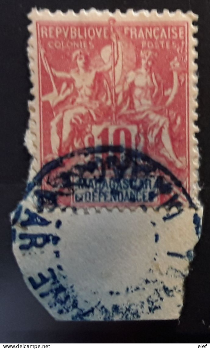 MADAGASCAR, Type Groupe, Yvert No 43,10 C  Rose Obl Cachet Bleu EVIDE SANS DATE TAMATAVE , TB CENTRAGE, Sur Fragment TTB - Usati