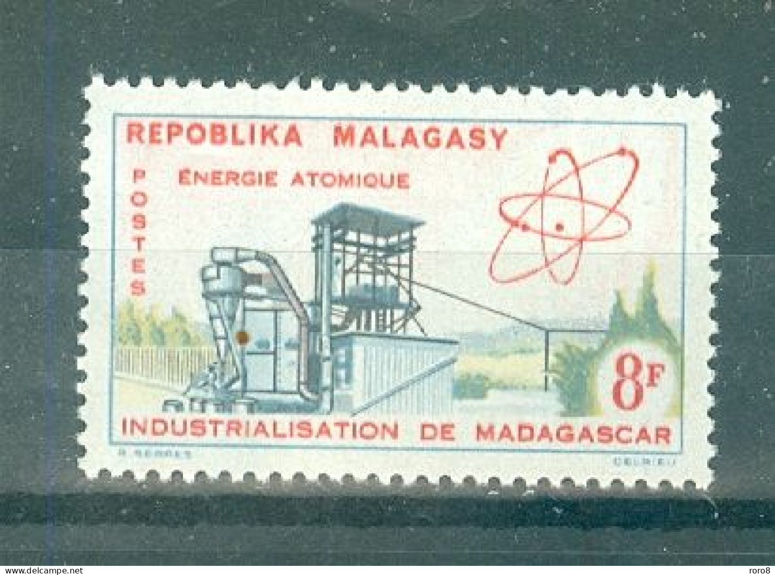 REPUBLIQUE MALGACHE - N°373** MNH.LUXE. SCAN DU VERSO. Industrialisation De Madagascar. Sujets Divers. - Madagaskar (1960-...)