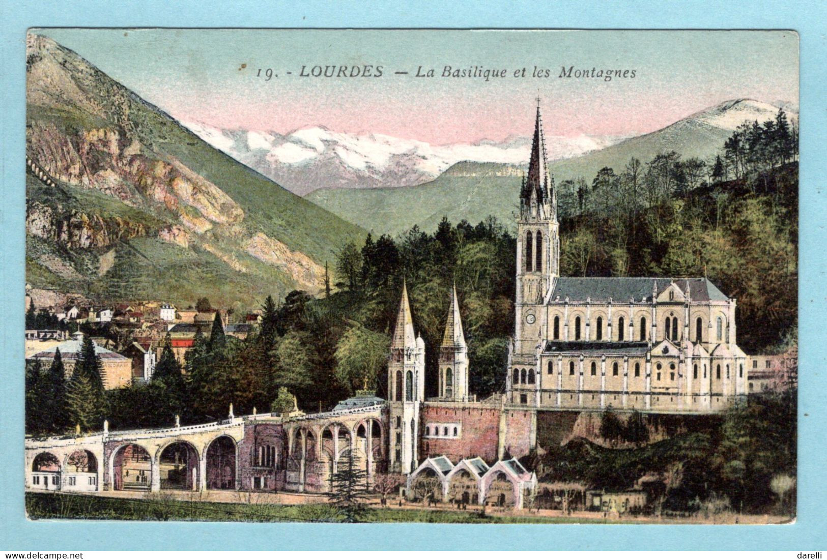 CP 65 - Lourdes - La Basilique Et Les Montagnes - Lourdes