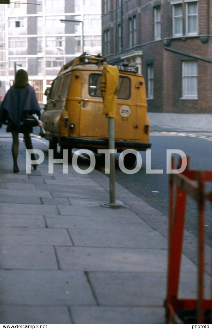 60s BRITISH TELECOM MORRIS COMMERCIAL VAN UK ENGLAND ORIGINAL AMATEUR 35mm DIAPOSITIVE SLIDE Not PHOTO No FOTO NB4101 - Diapositives (slides)