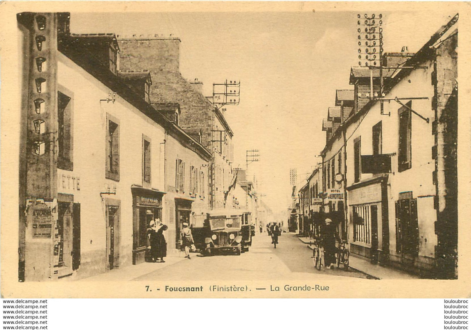 FOUESNANT LA GRANDE RUE AVEC AUTOCAR - Fouesnant