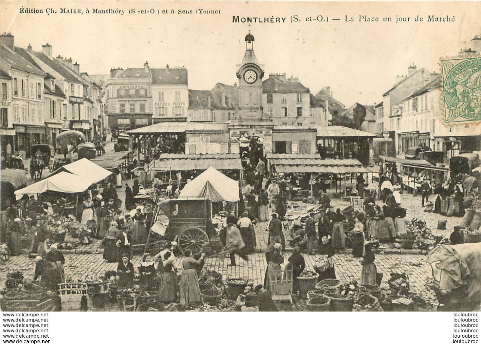 MONTLHERY LA PLACE UN JOUR DE MARCHE - Montlhery