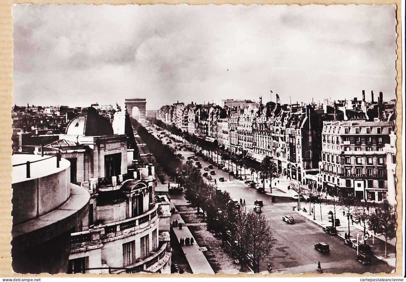 24056 /⭐ ◉  PARIS En FLANANT Avenue Des CHAMPS-ELYSEES 1950s Photographie Bromure YVON I.B 552 - Champs-Elysées