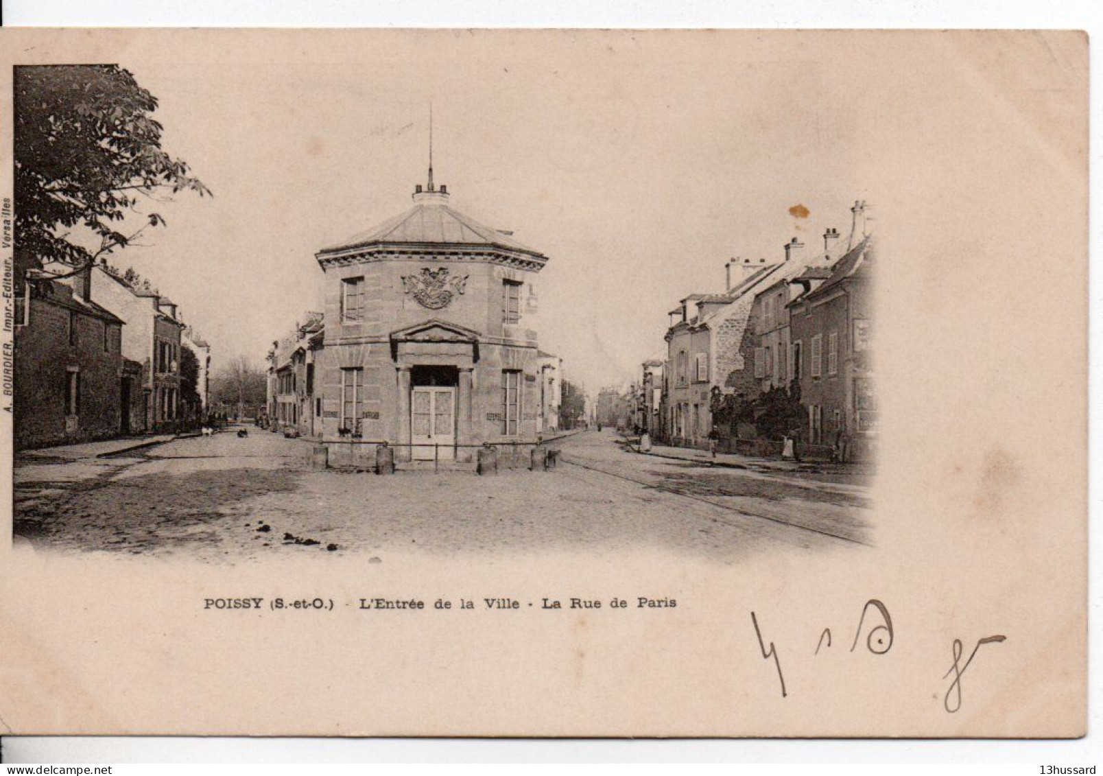 Carte Postale Ancienne Poissy - L'Entrée De La Ville. La Rue De Paris - Poissy