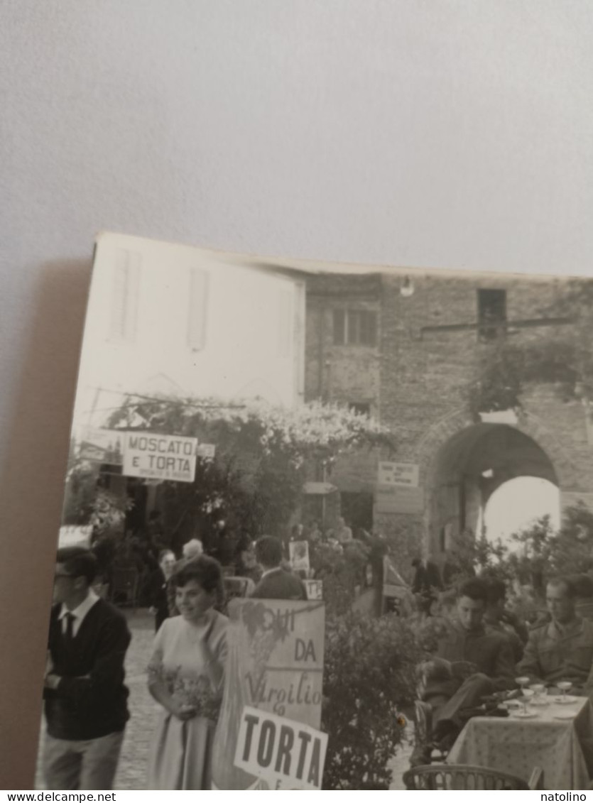 Foto D Epoca Marche Pesaro Gradara Bella Animazione Con Militari Pubblicità Moscato - Other & Unclassified