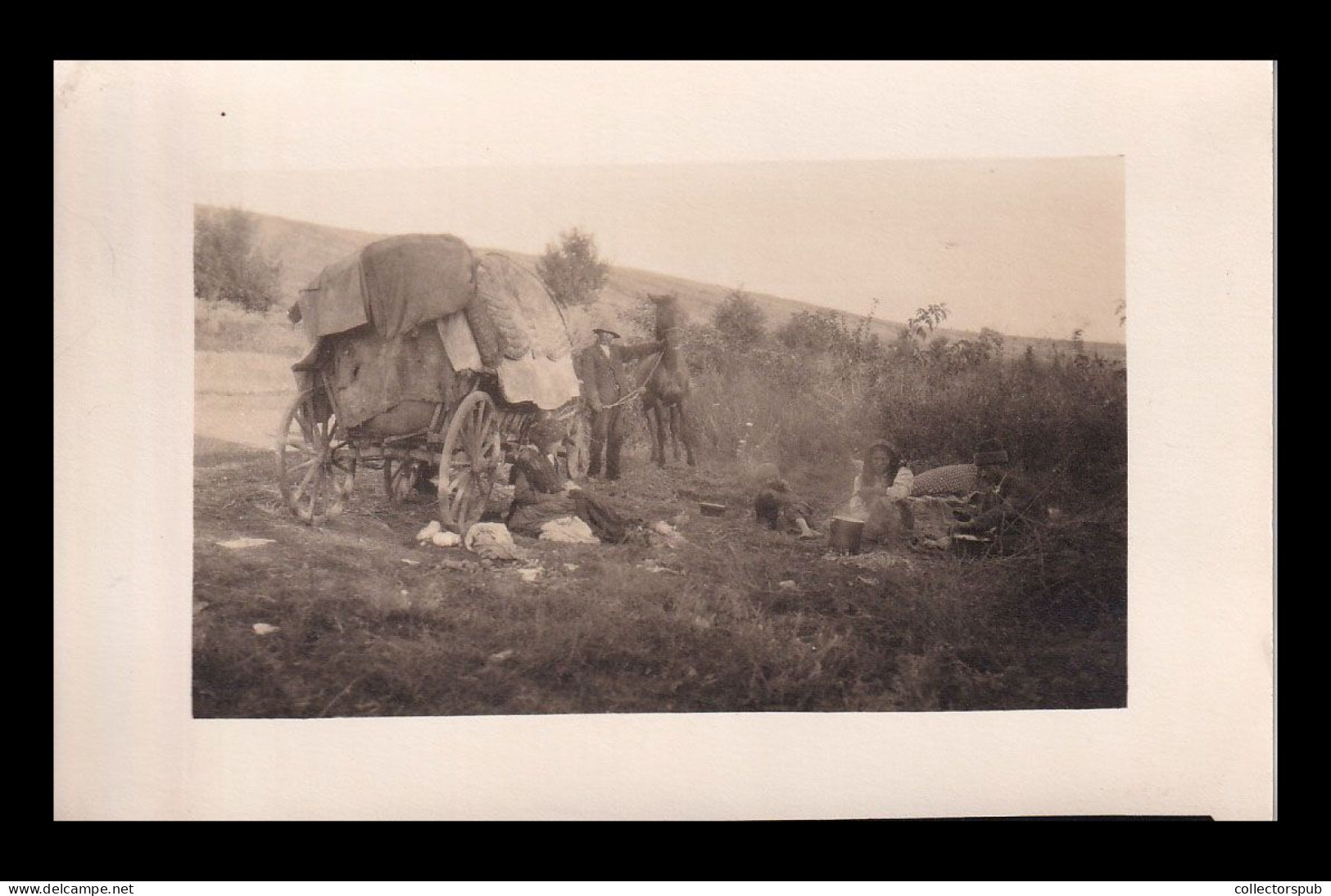 Gypsies , Vintage Real Photo Postcard 1920. Ca. - Hongarije