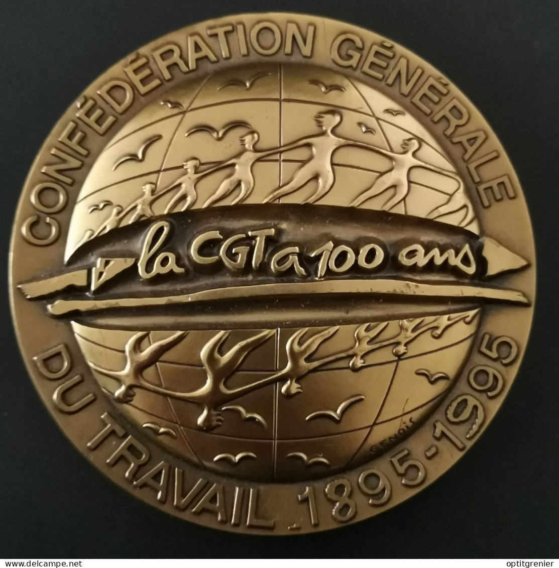 MEDAILLE BRONZE 100 ANS DE LA CGT / SYNDICAT / 1895-1995 / 430g 72mm - Professionals / Firms