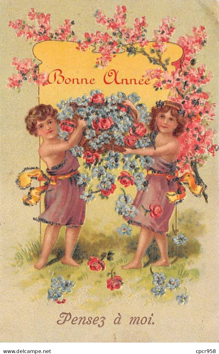 Fantaisie - N°91150 - Bonne Année. Pensez à Moi - Anges Portant Un Panier Rempli De Fleurs - Carte Gaufrée - Autres & Non Classés