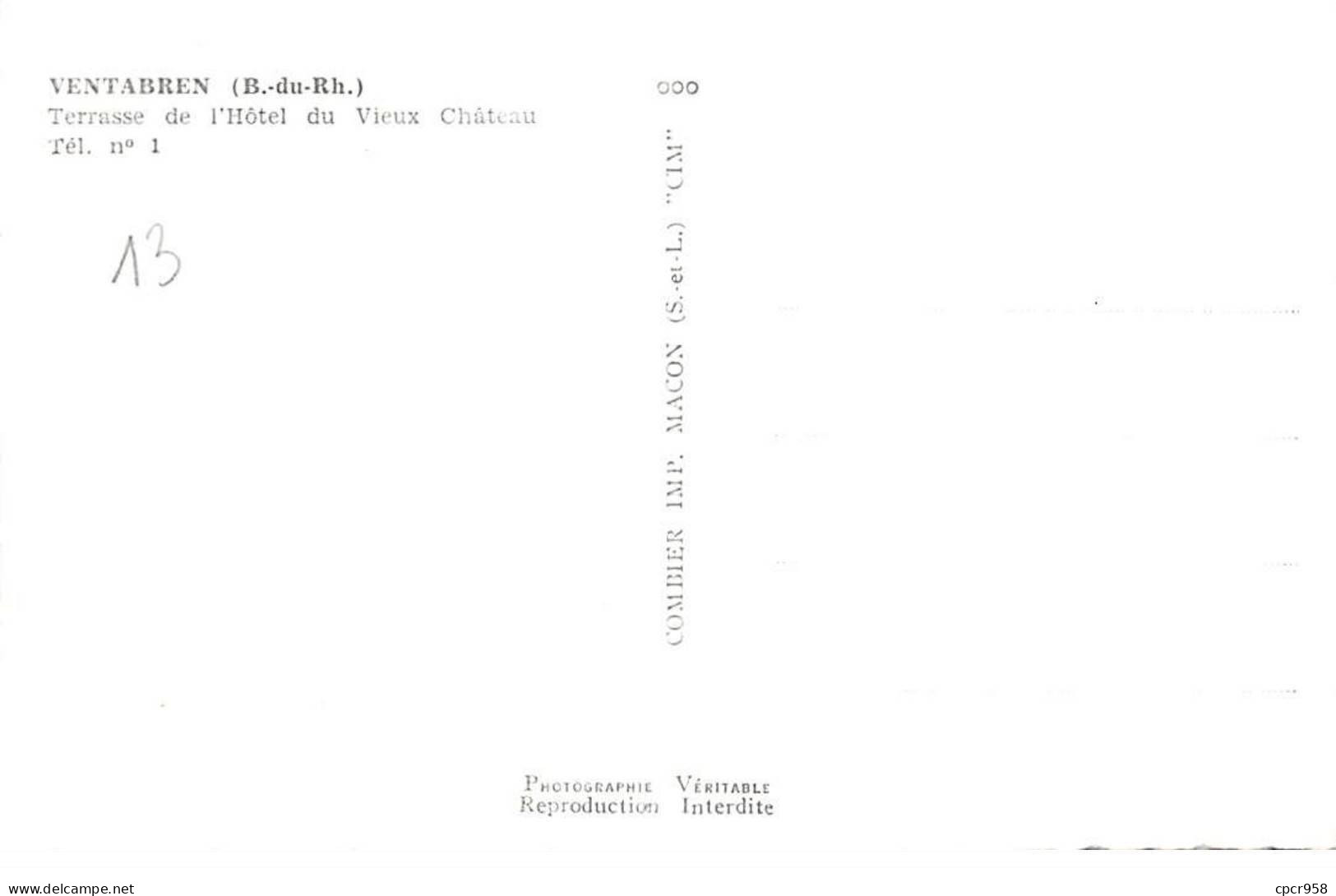 13. San67910. Ventabren. Terrasse De L'hotel Du Vieux Chateau. Tel N°1. N°. Edition Combier. Cpsm 9X14 Cm. - Other & Unclassified
