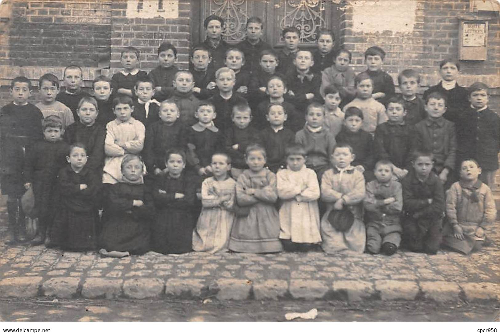 Ecoles - N°90850 - Photo D'une Classe De Jeunes Garçons - Carte Photo - Scuole