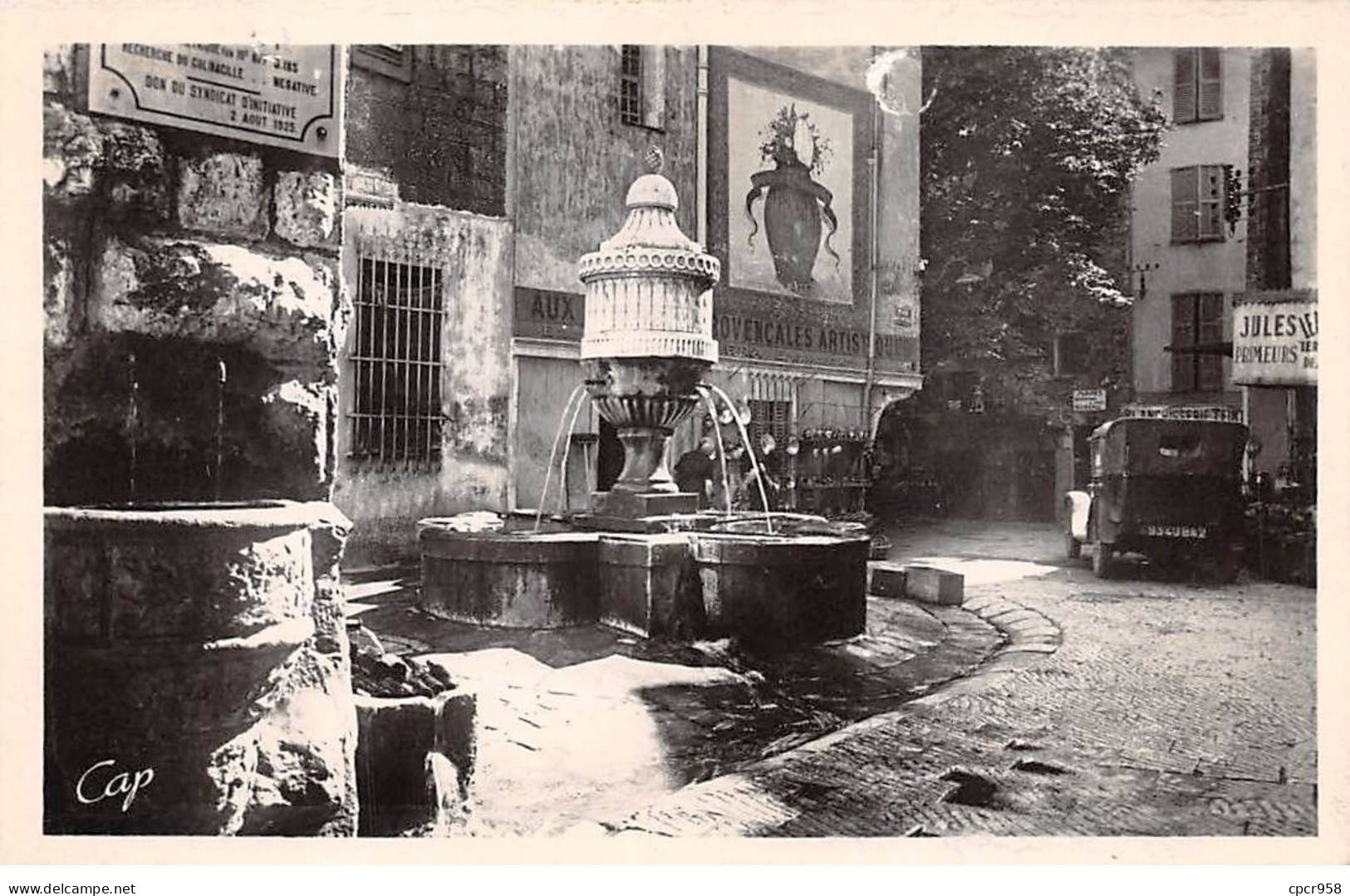 06. San67857. Vence. Fontaine Du Peyra N°41. Edition Real Photo. Cpsm 9X14 Cm. - Vence