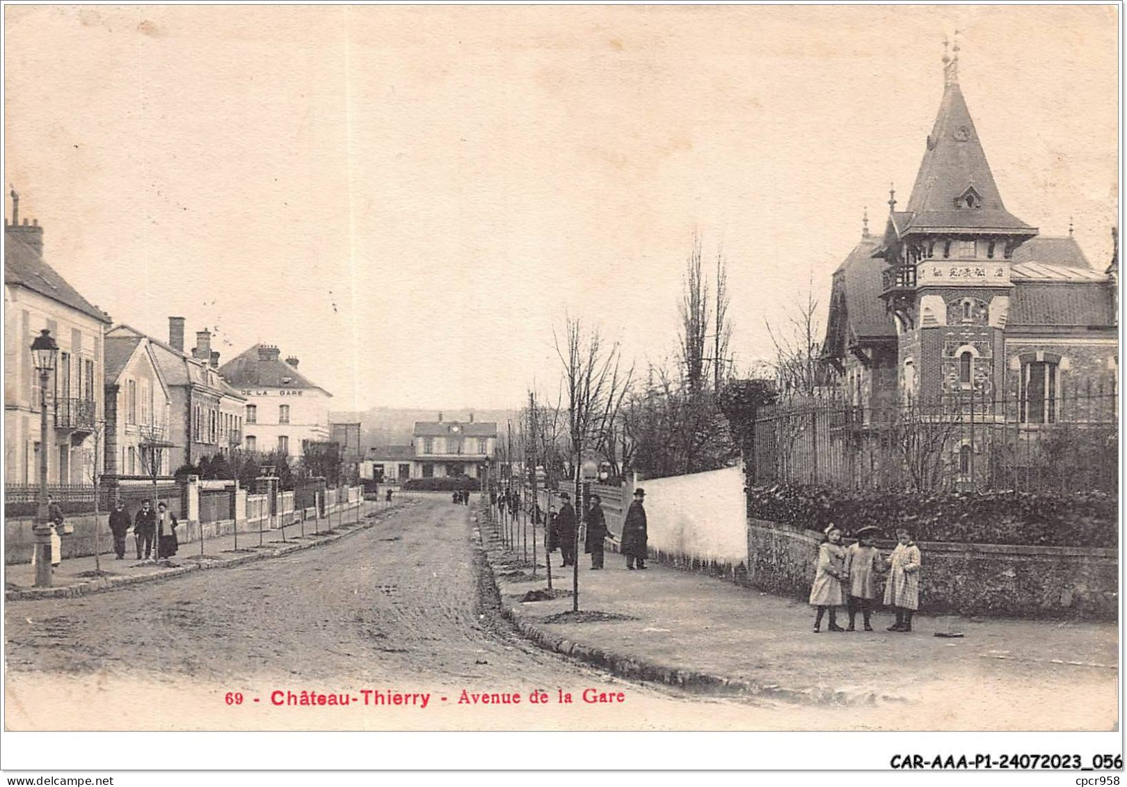 CAR-AAAP1-02-0029 - CHATEAU-THIERRY - Avenue De La Gare - Carte Decollee Vendue En L'etat - Chateau Thierry