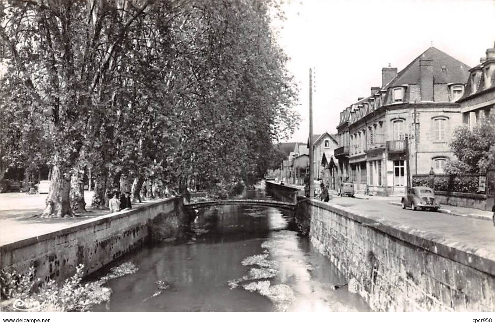 19. San67981. Brive. "collectionnez Les Cartes Postales !". N°4. Edition Combier. Cpsm 9X14 - Brive La Gaillarde