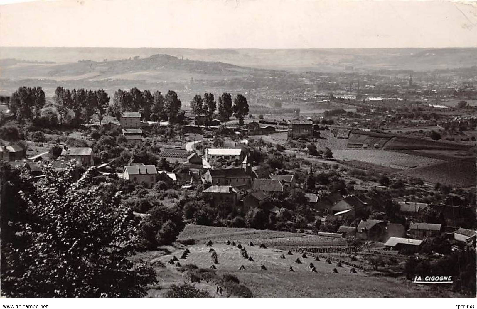 51. San67974. Epernay. Vue Panoramique. N°51.230.17. Edition La Cigogne. Cpsm 9X14 - Epernay