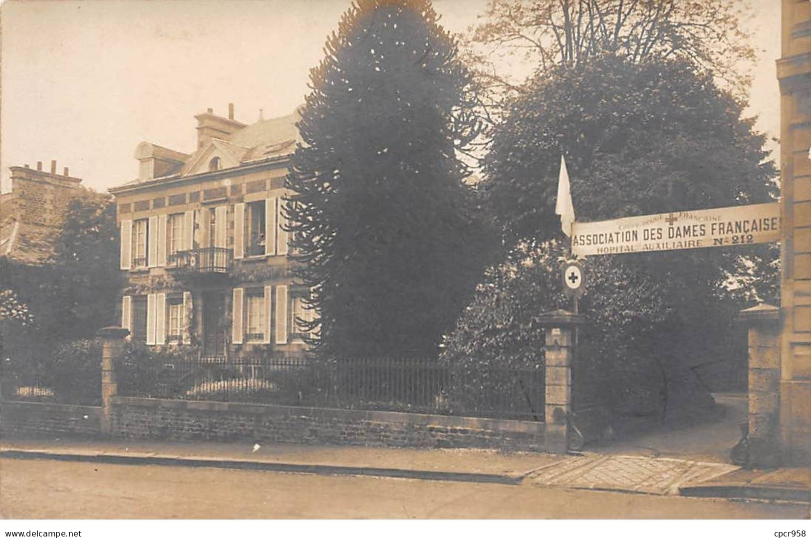 61 - N°91439 - FLERS - Association Des Dames Françaises - Carte Photo - Flers