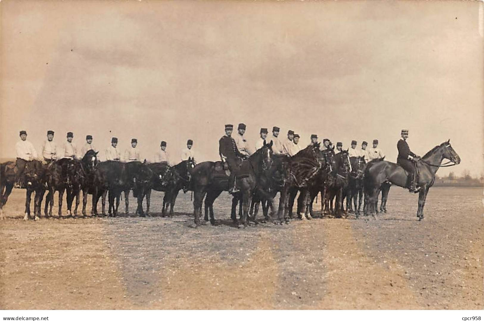 54 - N°91422 - LUNEVILLE - Militaires Sur Leurs Chevaux - Carte Photo - Luneville